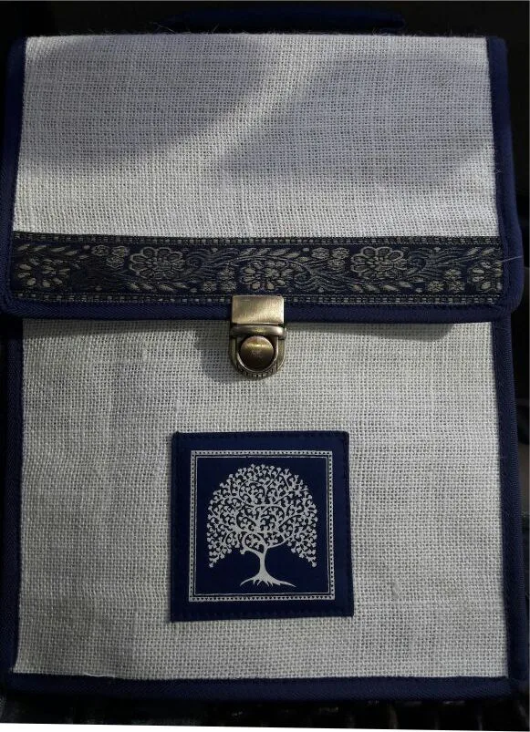 Jute folder bag, clasp, printed band (JTE-37)