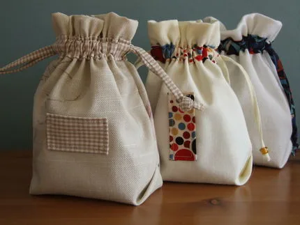 Cotton drawstring pouches, patch detail (PCH-25)